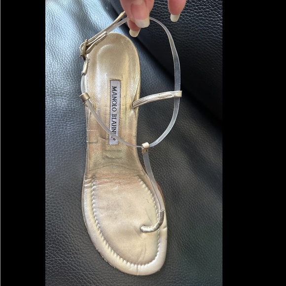 MANOLO BLAHNIK METALLIC GOLD LEATHER CLEAR PVC STRAPPY HEELS SANDALS THONG 40.5 - Picture 3 of 12